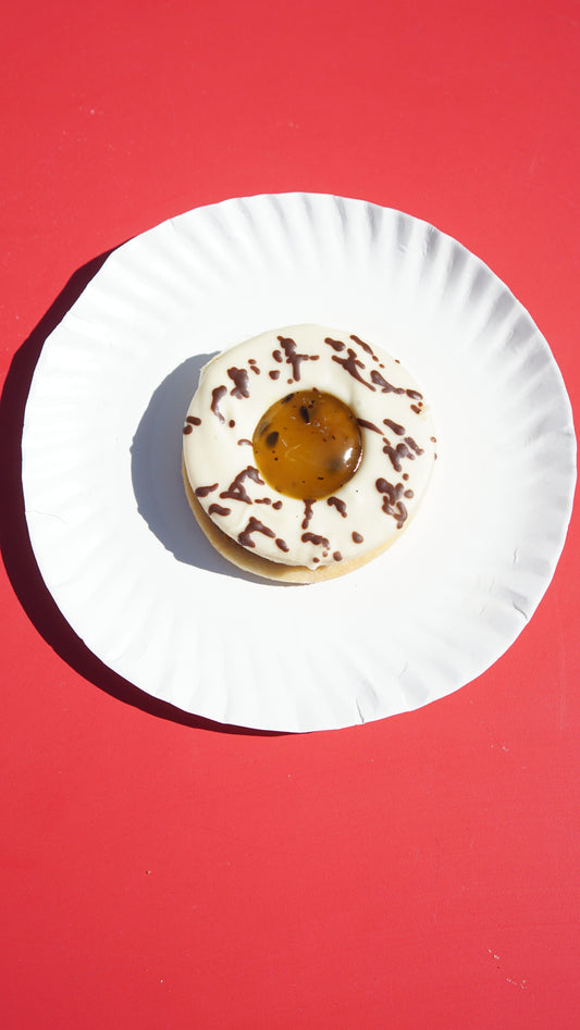 Mendocino relleno de manjar y maracuyá con chocolate blanco / pack de 10 unidades