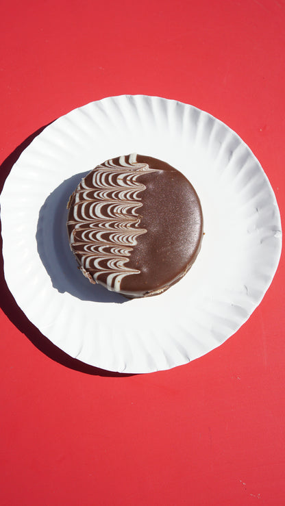 Mendocino relleno de manjar con chocolate / pack de 10 unidades